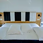 Franklin Feel The Sound Hotel 3*