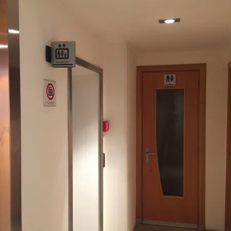 Franklin Feel The Sound Hotell