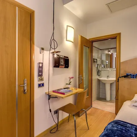 Franklin Feel The Sound 3*