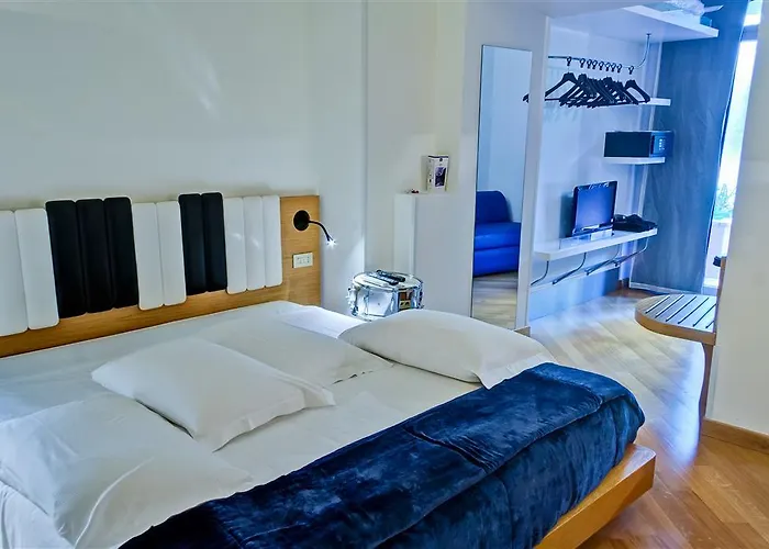 Franklin Feel The Sound Hotel Rzym