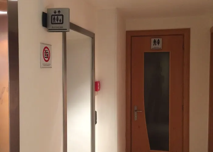 Franklin Feel The Sound Hotel