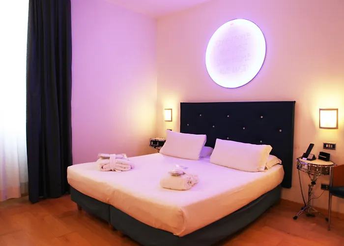 Hotel Franklin Feel The Sound