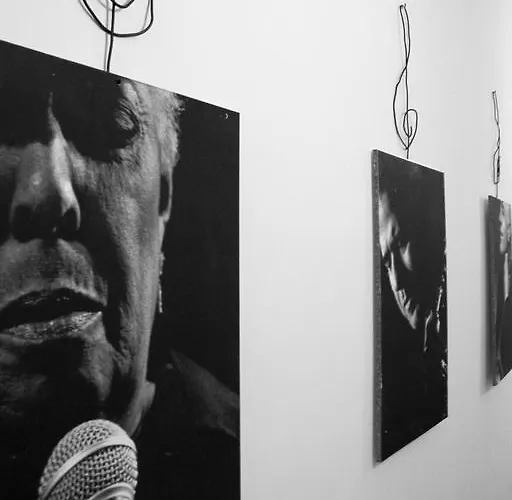 Franklin Feel The Sound Hotel