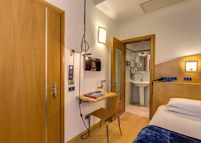 Franklin Feel The Sound 3*