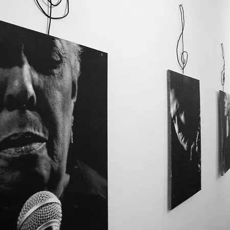 Franklin Feel The Sound Hotel