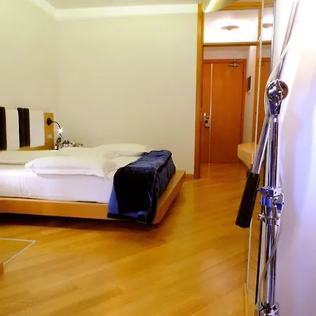 Hotel Franklin Feel The Sound Roma